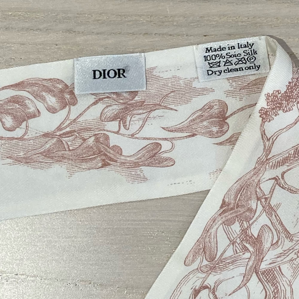 Christian Dior Mitzah Scarf - Picture 4 of 7